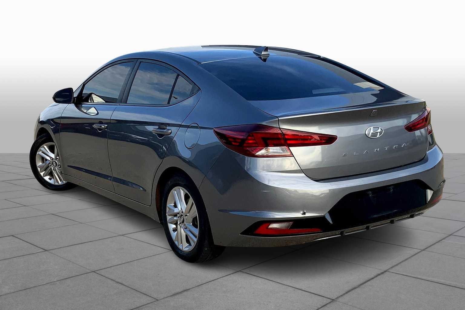 2019 Hyundai Elantra Value Edition photo 10