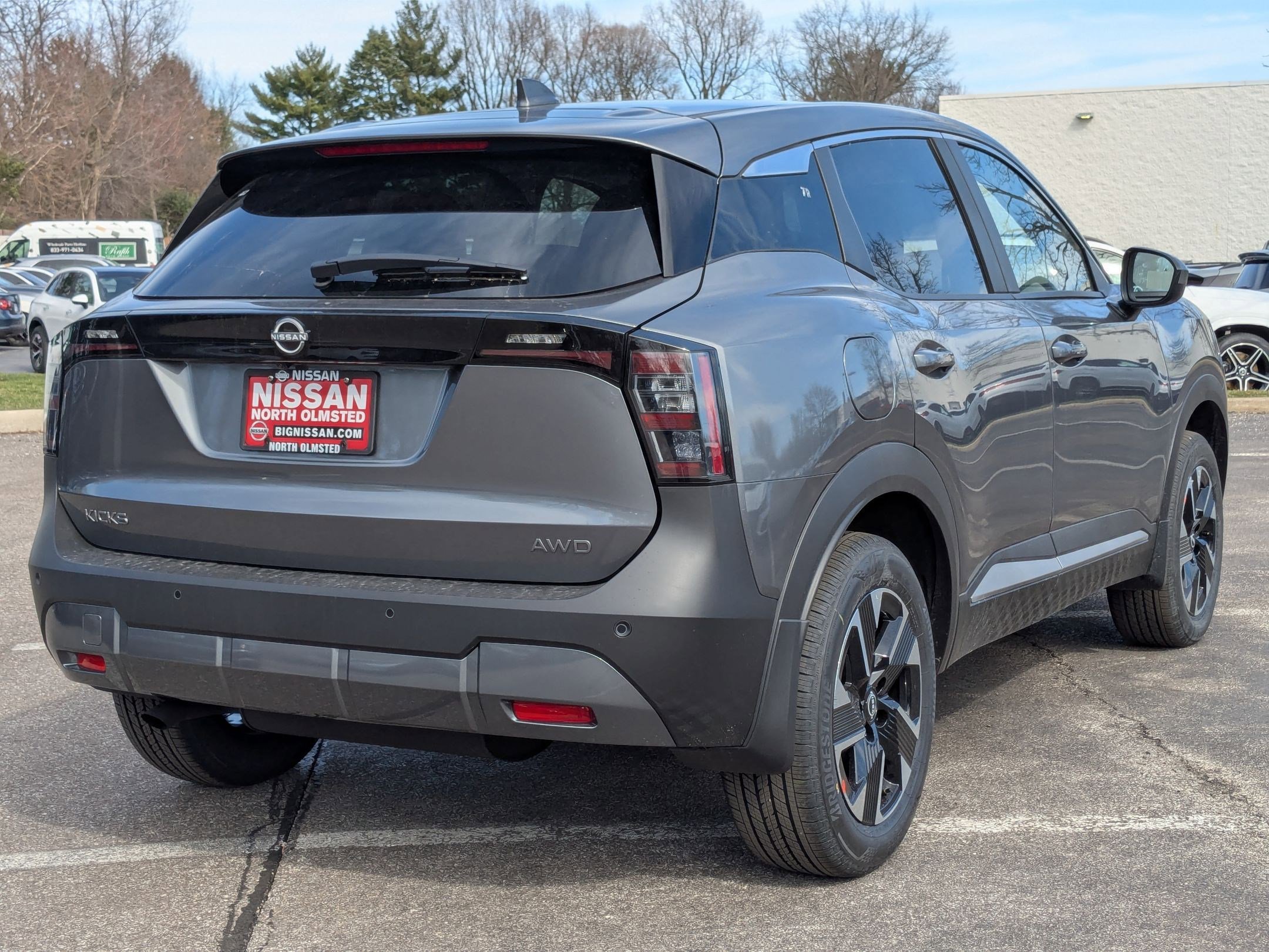 2025 Nissan Kicks SV photo 2