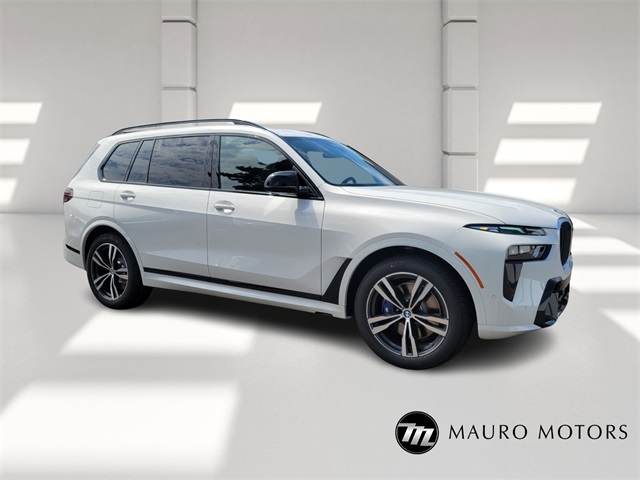 2026 BMW X7 M60i's photo