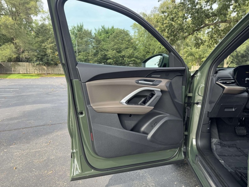 2025 Audi Q5 2.0T Premium Plus photo 13