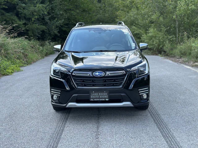 2022 Subaru Forester Touring photo 2