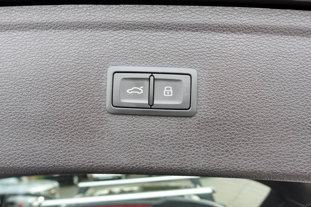 2022 Audi Q5 45 S line Premium photo 30