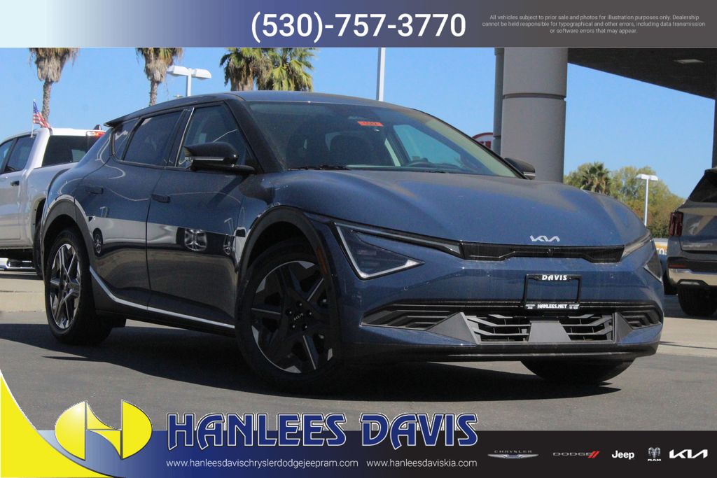 2025 Kia EV6 Light L/R's photo