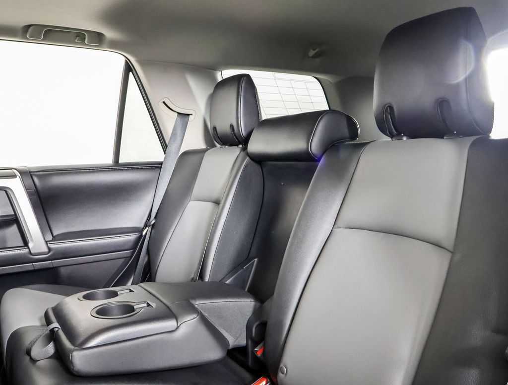 2015 Toyota 4Runner SR5 Premium photo 12