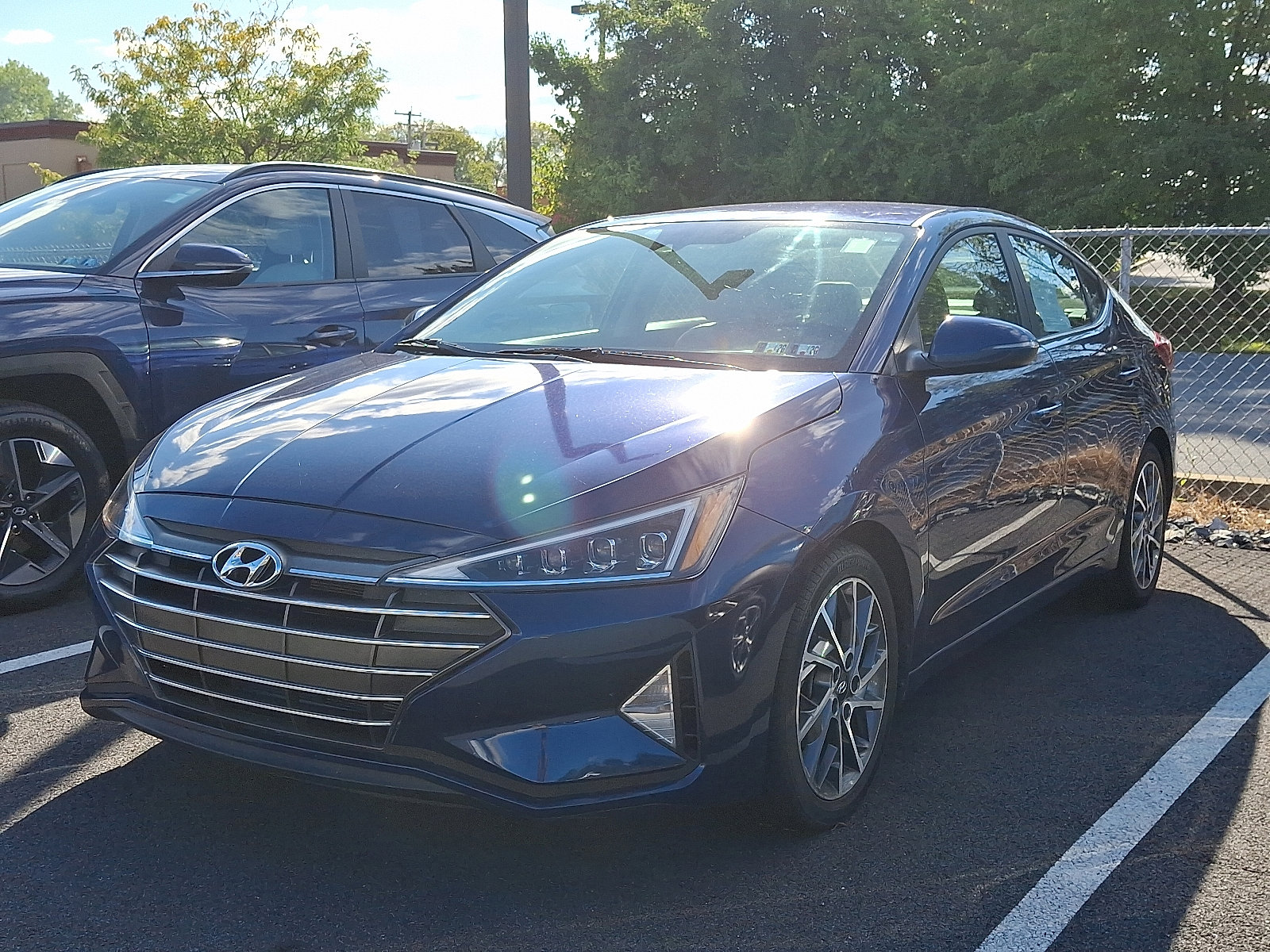 2020 Hyundai Elantra Limited photo 3