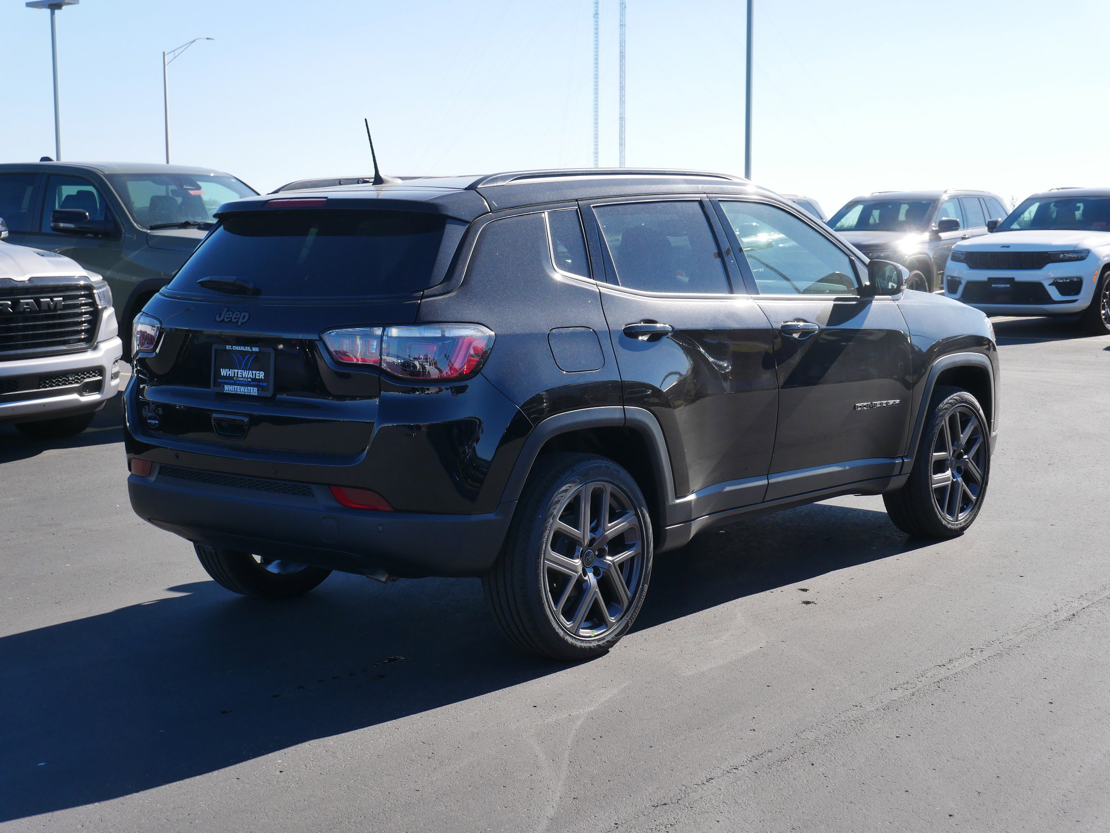 2026 Jeep Compass Limited Altitude photo 2