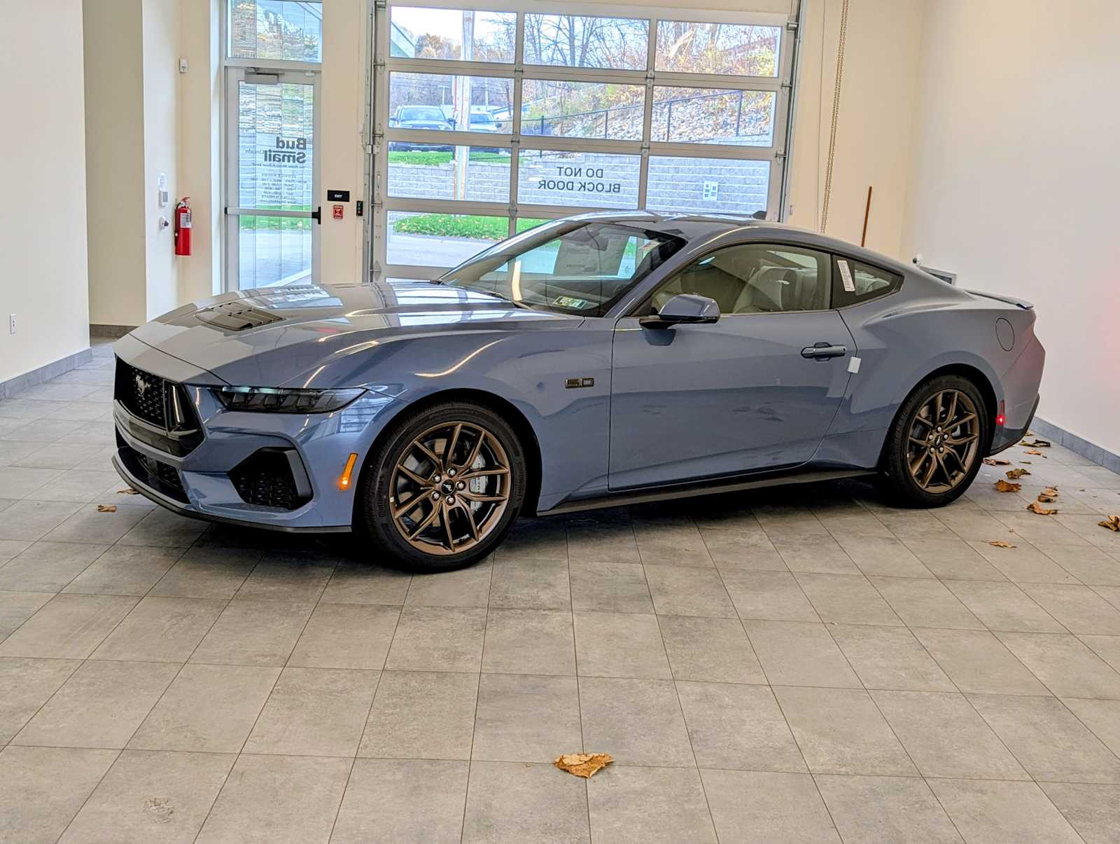 2025 Ford Mustang GT Premium's photo