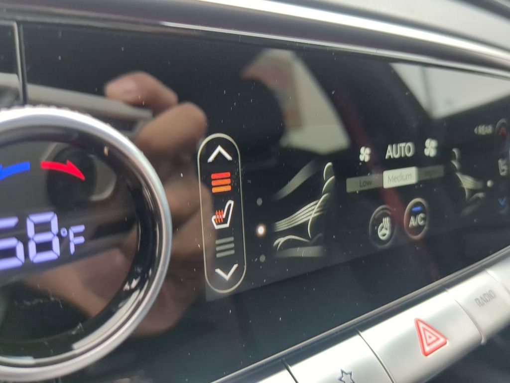 2025 Genesis GV70 2.5T photo 23