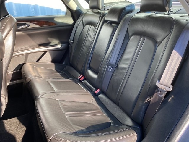 2014 Lincoln MKZ Base photo 18