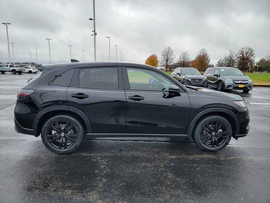 2026 Honda HR-V Sport photo 4