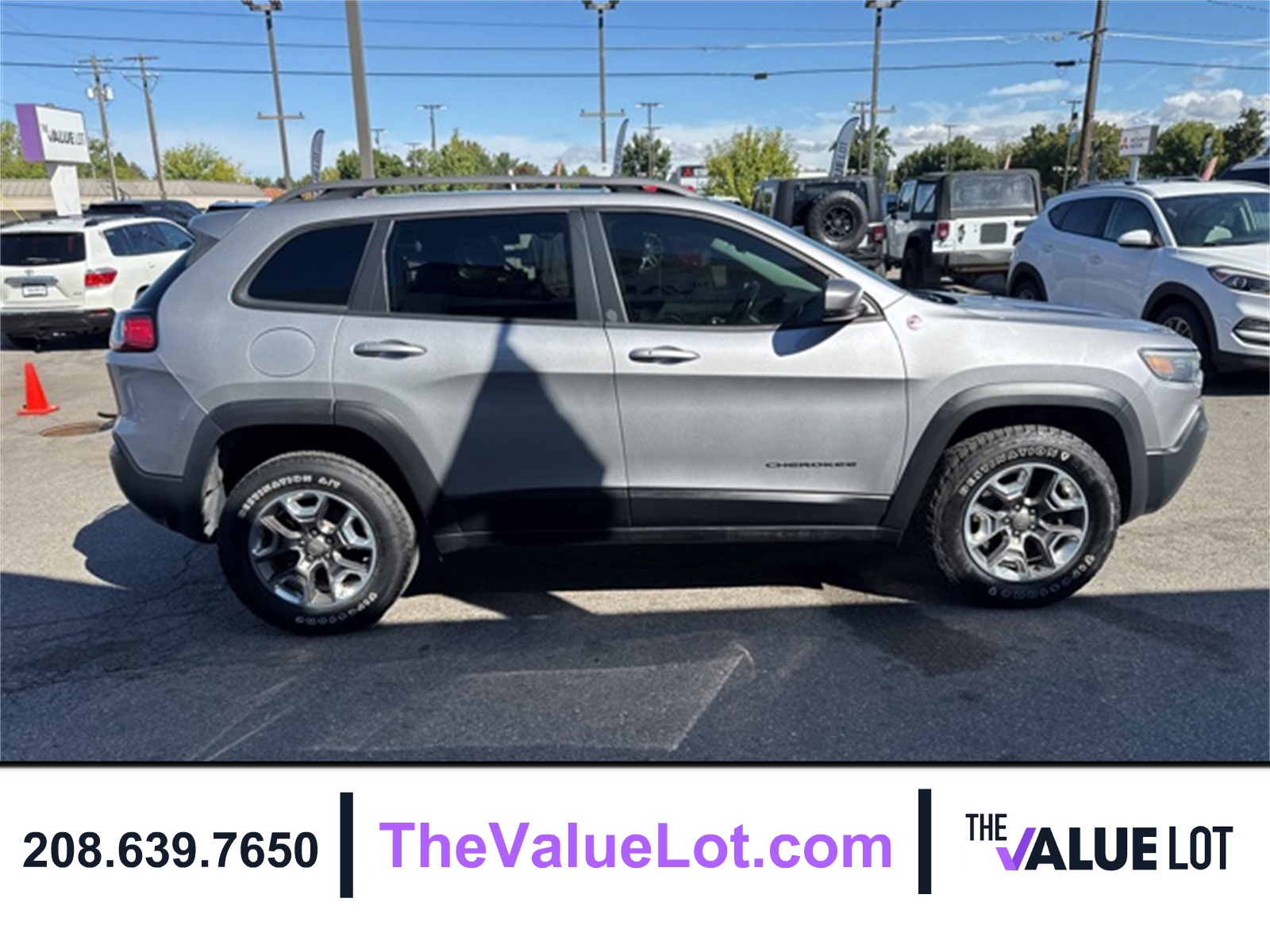 2019 Jeep Cherokee Trailhawk photo 3