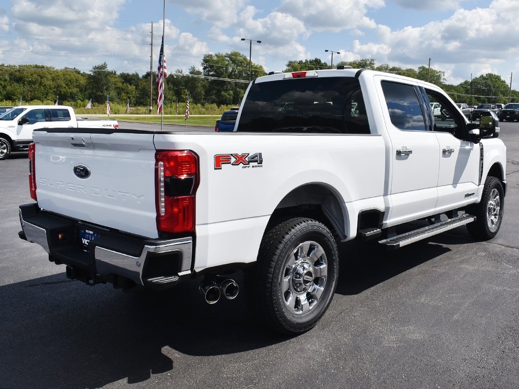 2026 Ford F-250 Lariat photo 12