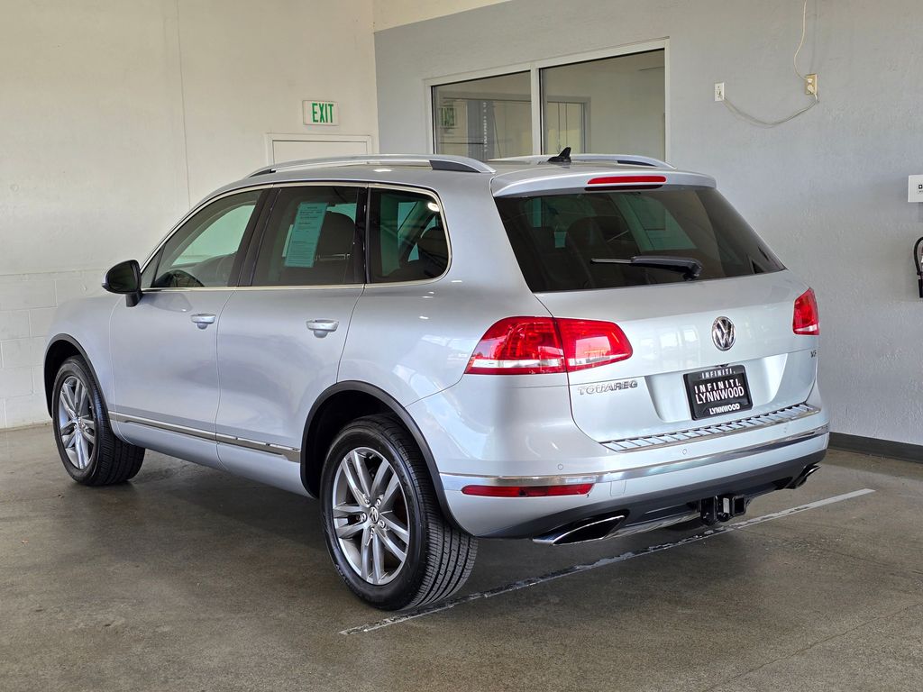 2015 Volkswagen Touareg V6 FSI TDI Hybrid photo 5