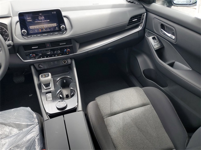 2026 Nissan Rogue SV photo 8