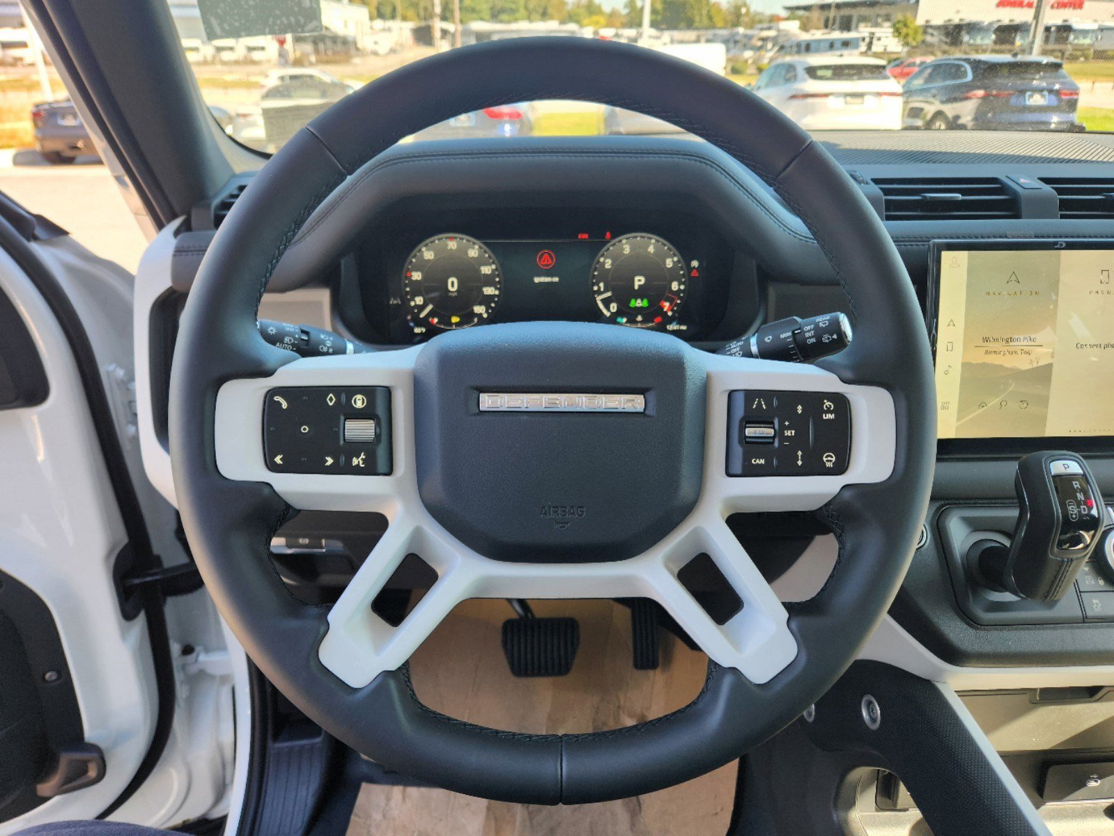 2025 Land Rover Defender 110 S photo 11