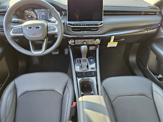 2026 Jeep Compass Latitude photo 8