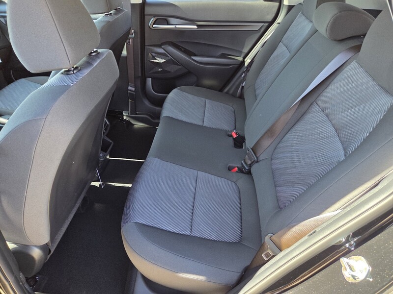 2026 Kia Seltos LX photo 3