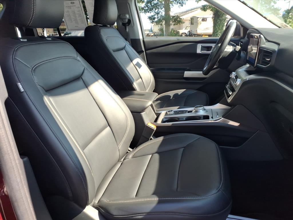 2022 Ford Explorer XLT photo 6