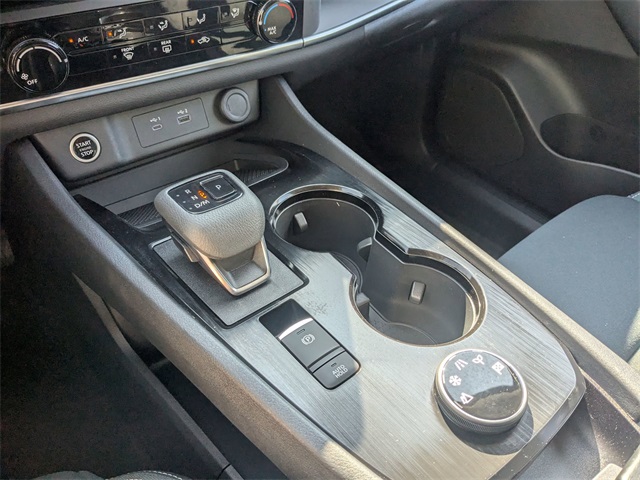 2023 Nissan Rogue S photo 16