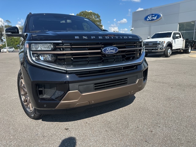 2025 Ford Expedition King Ranch MAX photo 6