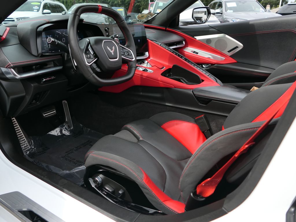 2024 Chevrolet Corvette Stingray 2LT photo 8