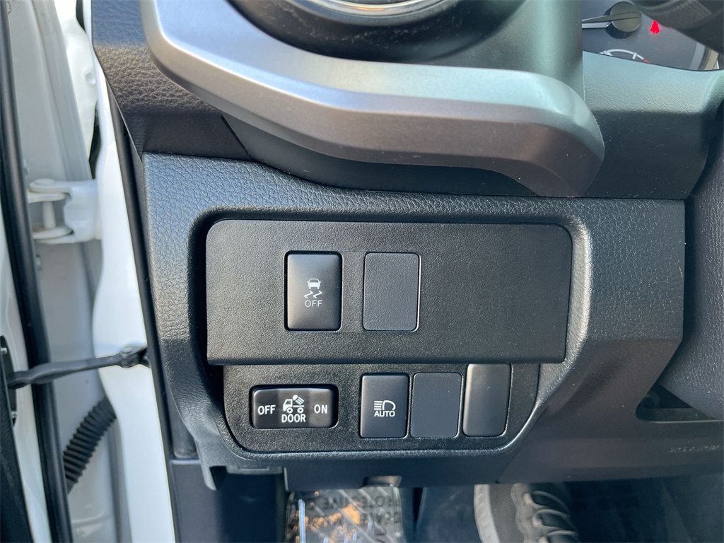 2021 Toyota Tacoma SR5 photo 16