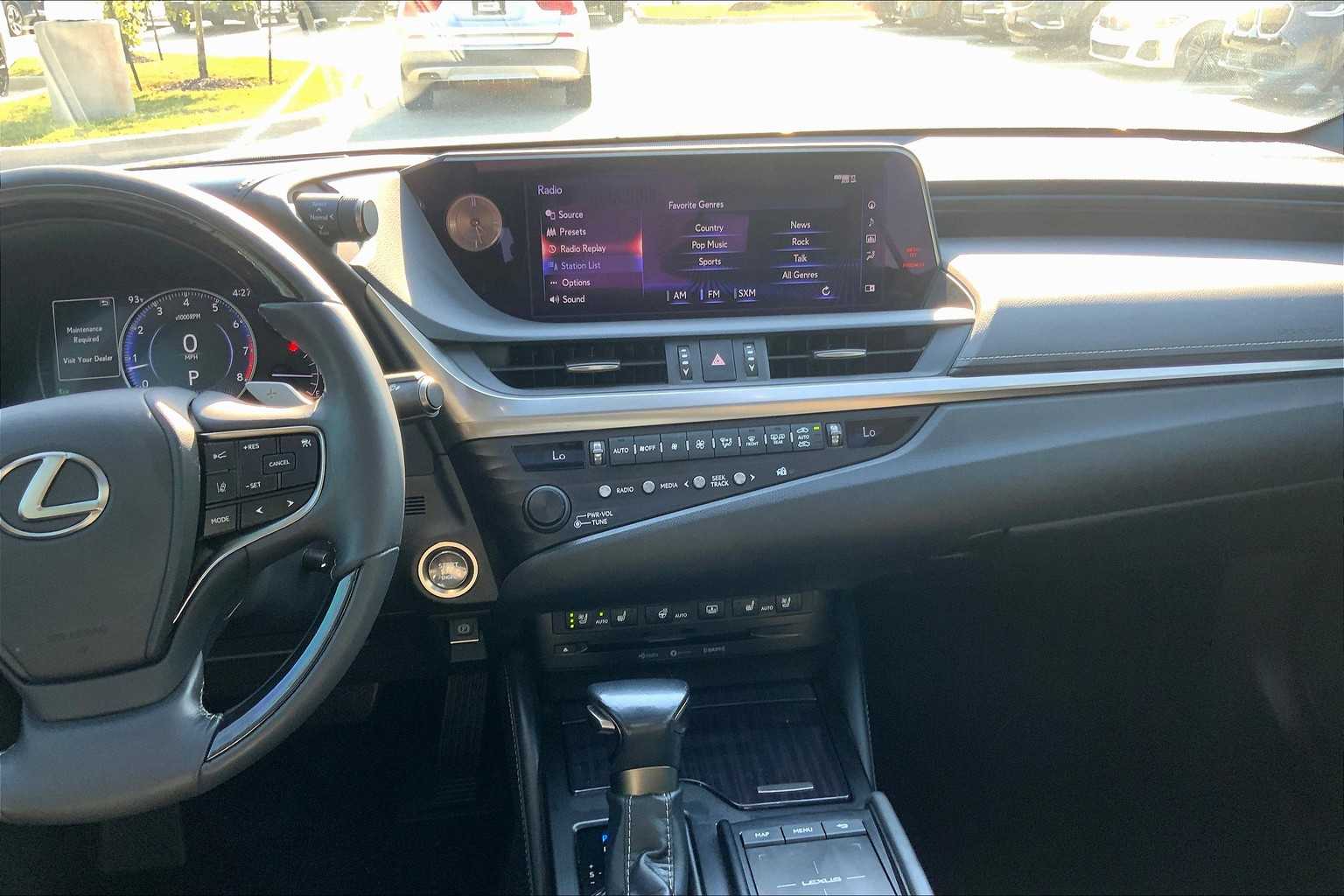 2019 Lexus ES Luxury photo 6