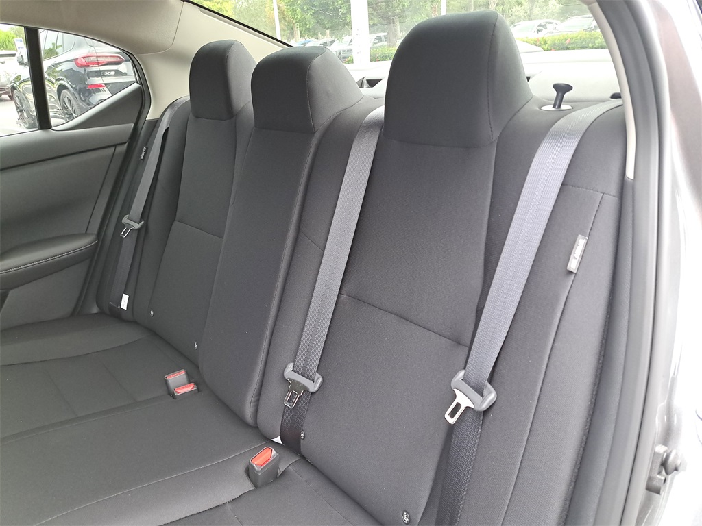 2025 Nissan Sentra S photo 13