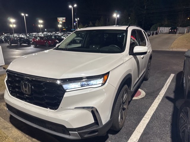 2023 Honda Pilot Elite's photo