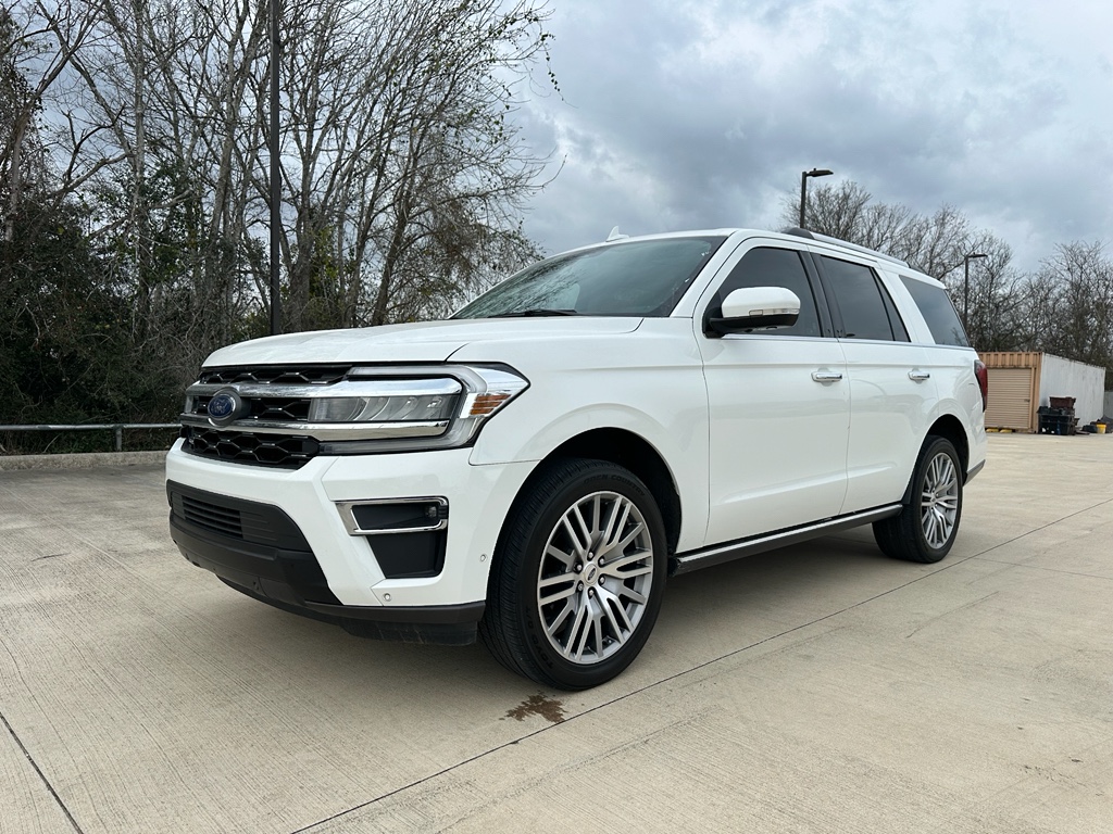 2022 Ford Expedition Limited's photo