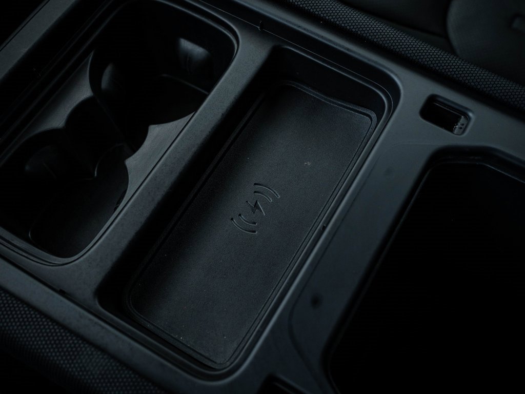 2021 Land Rover Defender 110 X-Dynamic HSE photo 34