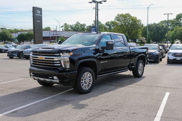 Used 2023 Black Chevrolet High Country image 6