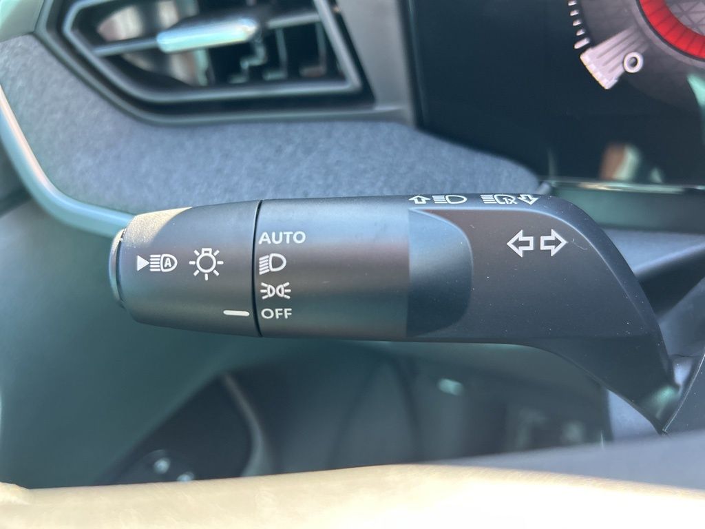 2026 Nissan Kicks SV photo 20