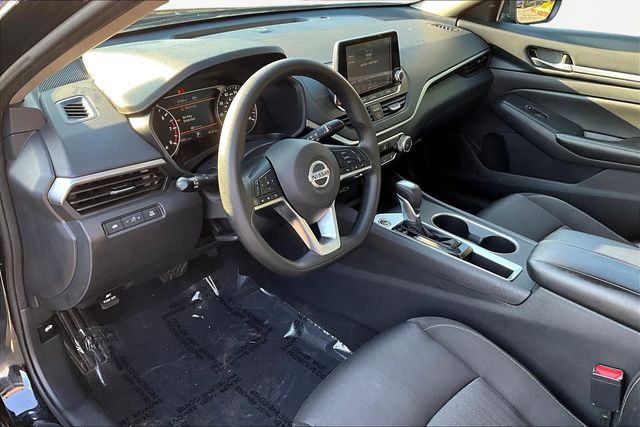 2022 Nissan Altima 2.5 SV photo 11