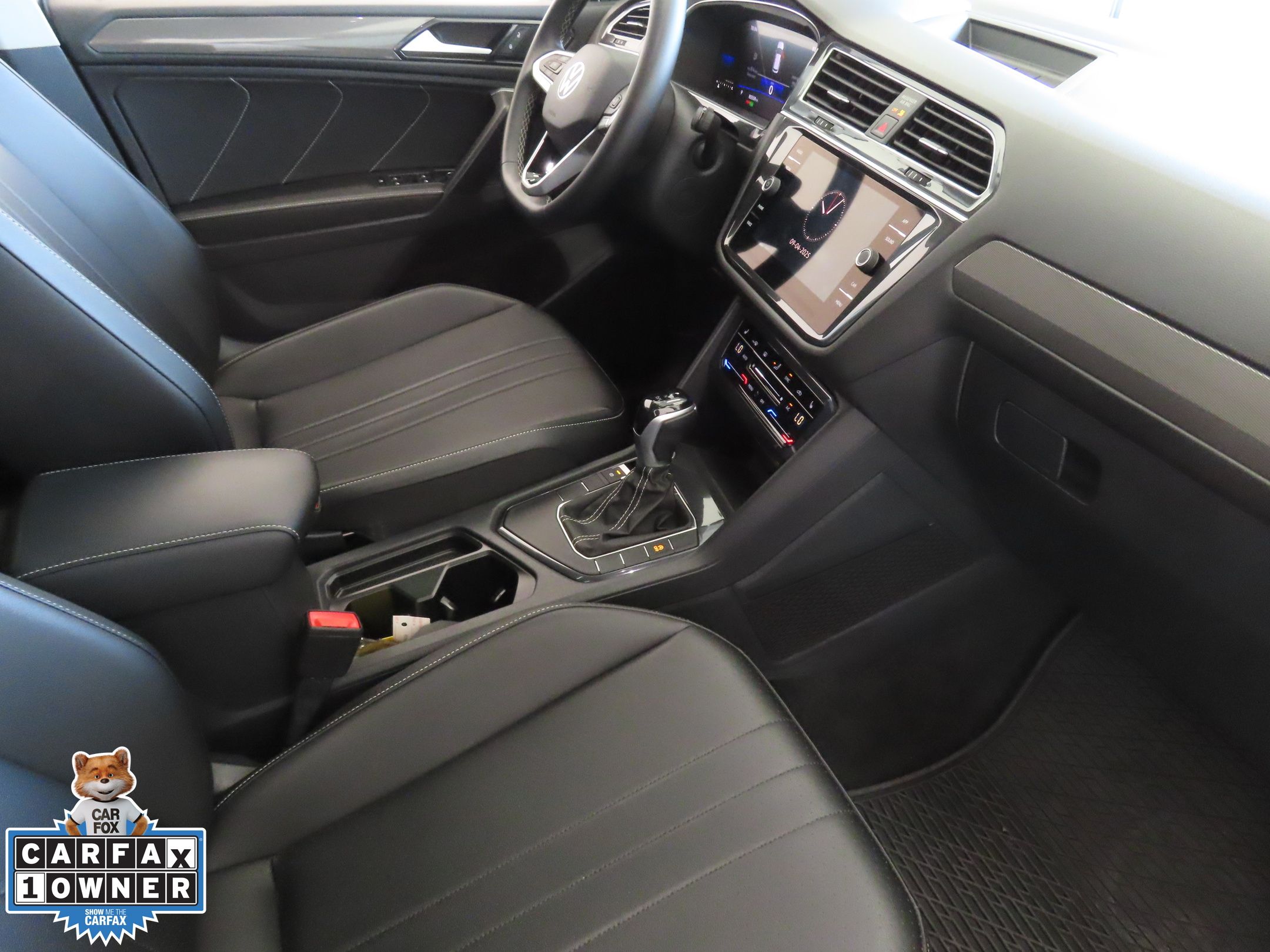 2023 Volkswagen Tiguan SE photo 23
