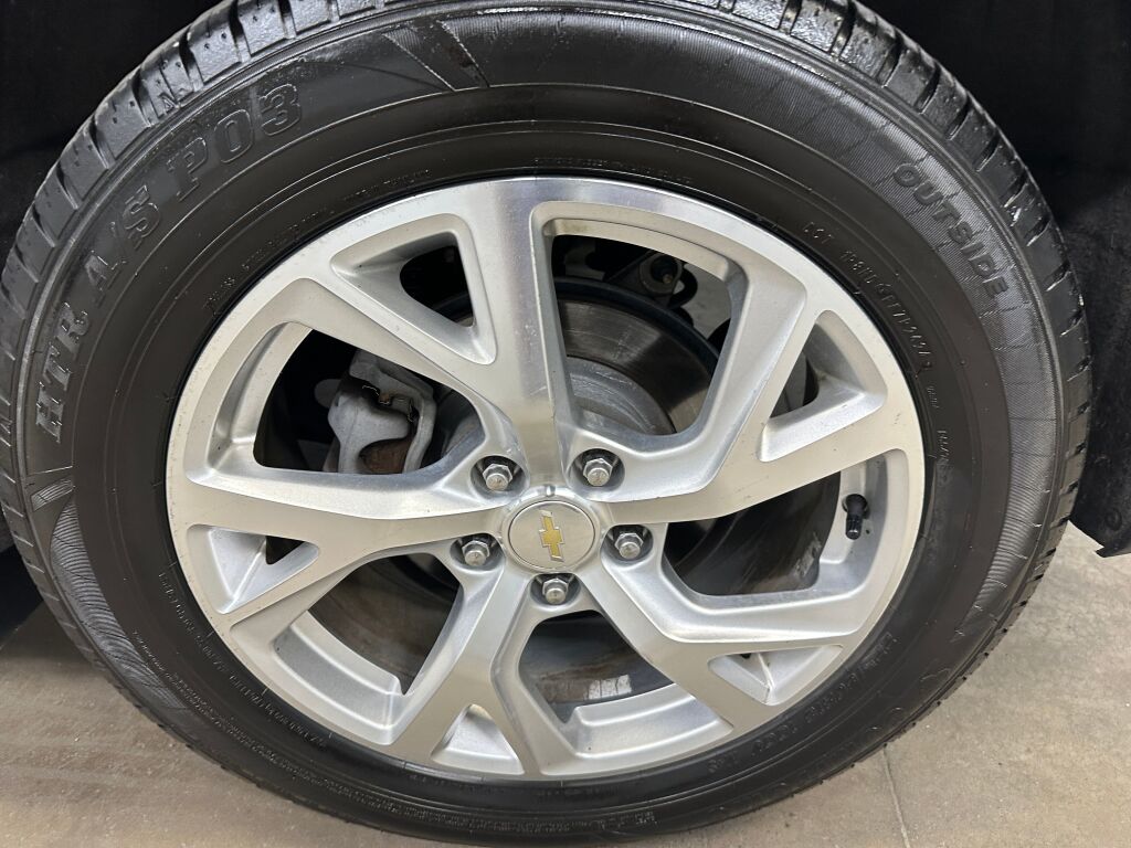 2018 Chevrolet Equinox LT photo 30