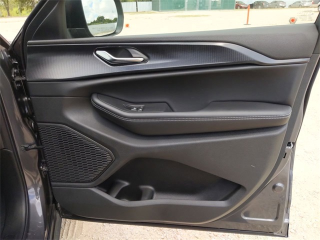 2025 Jeep Grand Cherokee Laredo Altitude photo 28