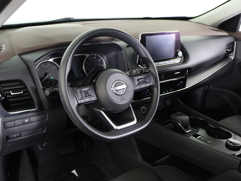 2022 Nissan Rogue SV photo 22