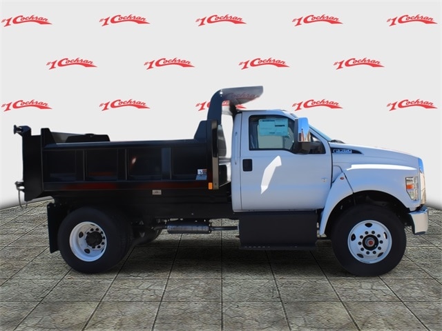 2025 Ford F-750 Base Regular Cab photo 2