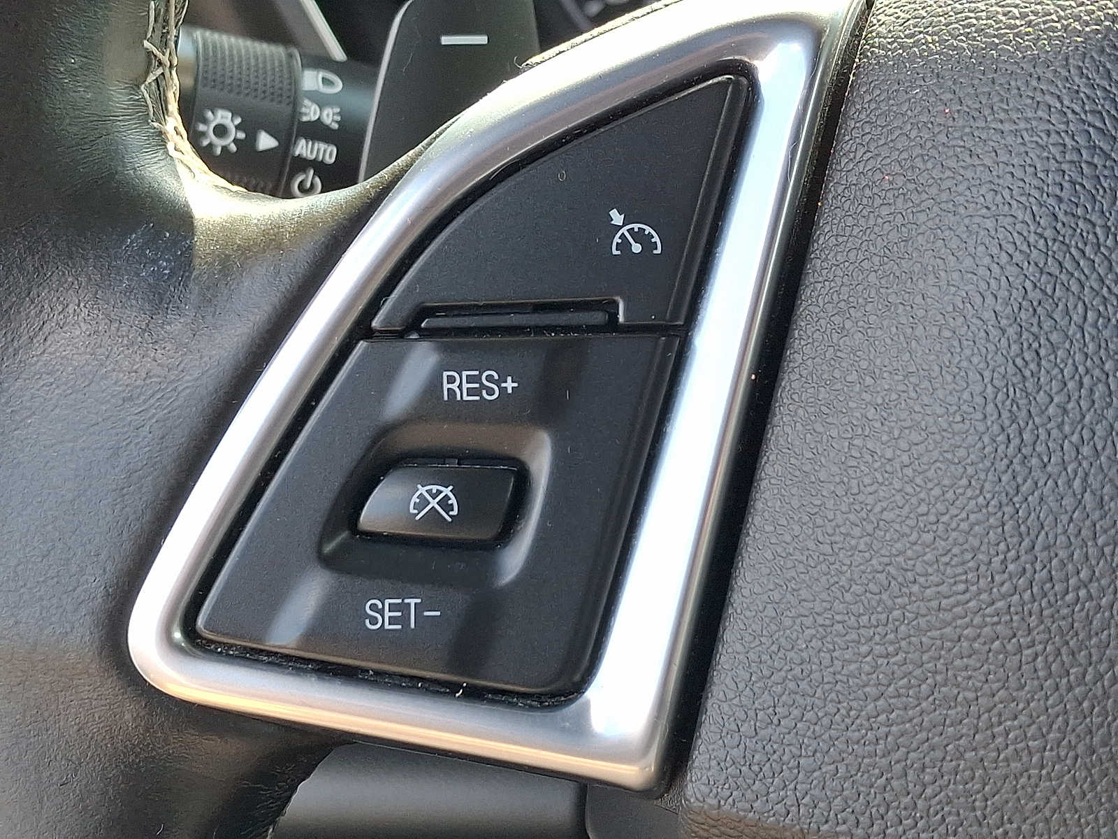 2017 Chevrolet Camaro 1LT photo 24