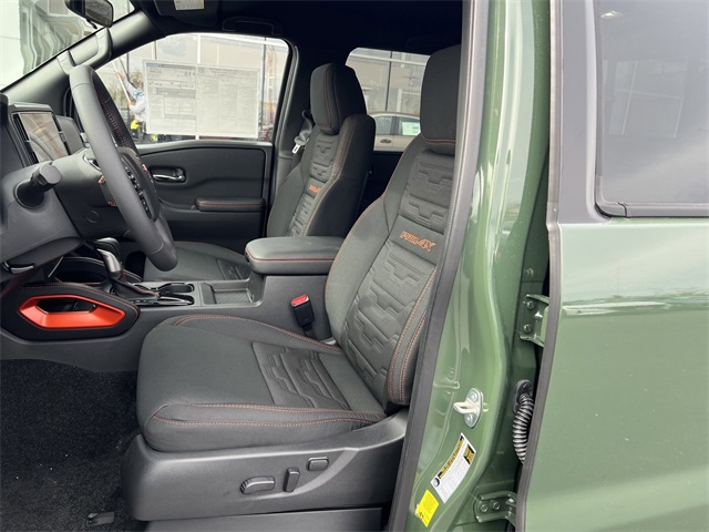 2025 Nissan Frontier PRO-4X photo 11