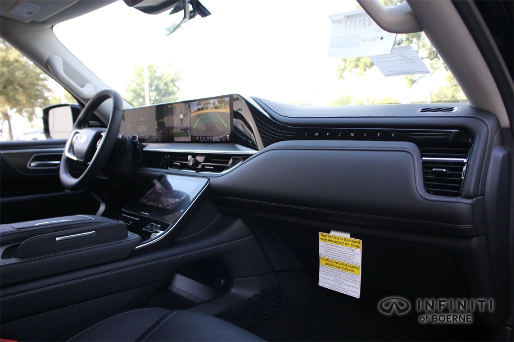 2026 Infiniti QX80 Luxe photo 10