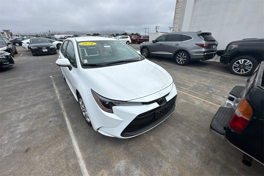 2024 Toyota Corolla LE photo 2