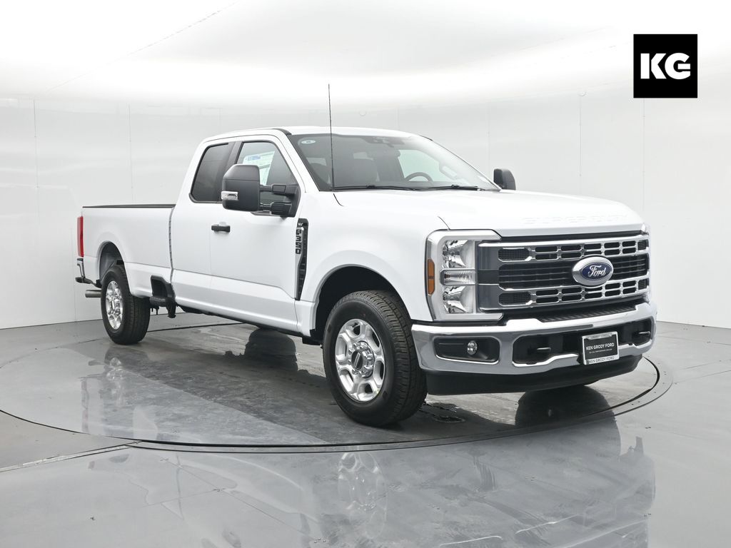 2026 Ford F-350 Super Duty XLT's photo
