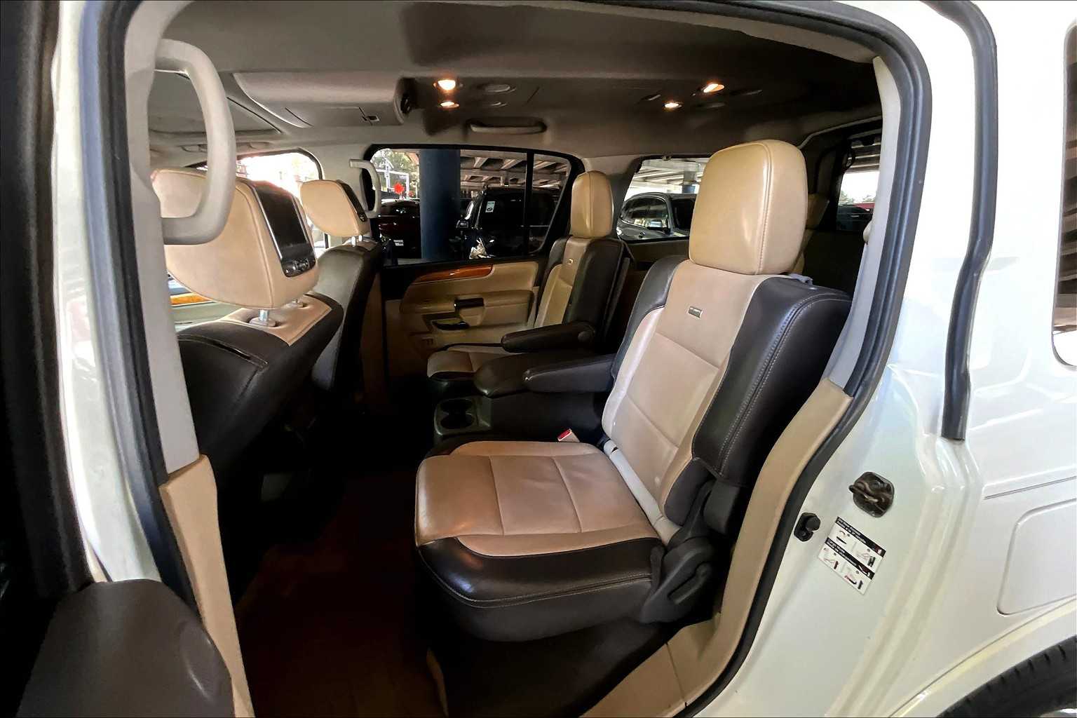 2014 Nissan Armada Platinum photo 18