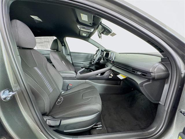 2025 Hyundai Elantra SEL Sport photo 33