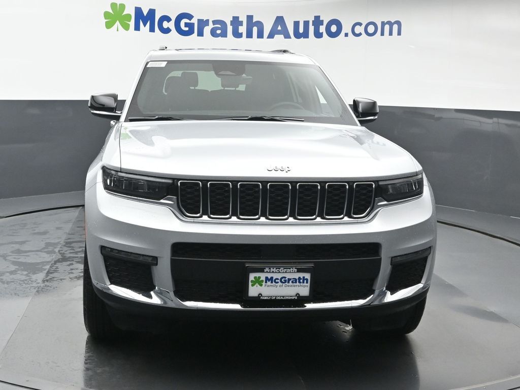 2025 Jeep Grand Cherokee Limited photo 2