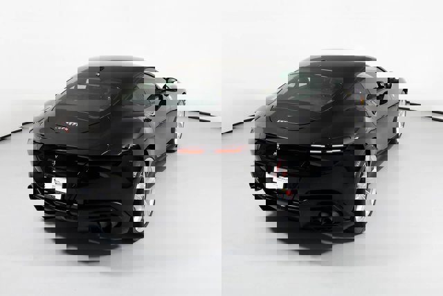 2021 Ferrari Roma photo 2