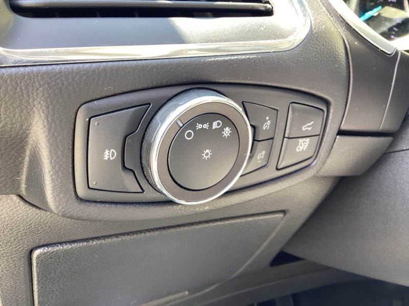 2019 Ford Edge Titanium photo 29
