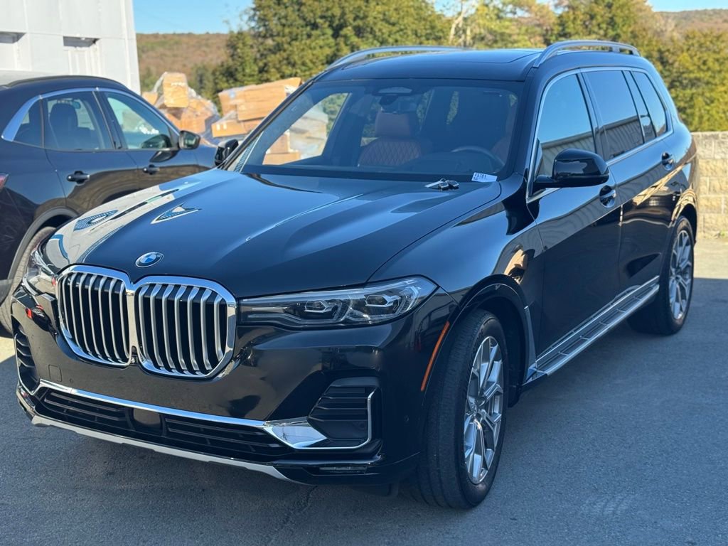 2022 BMW X7 40i's photo